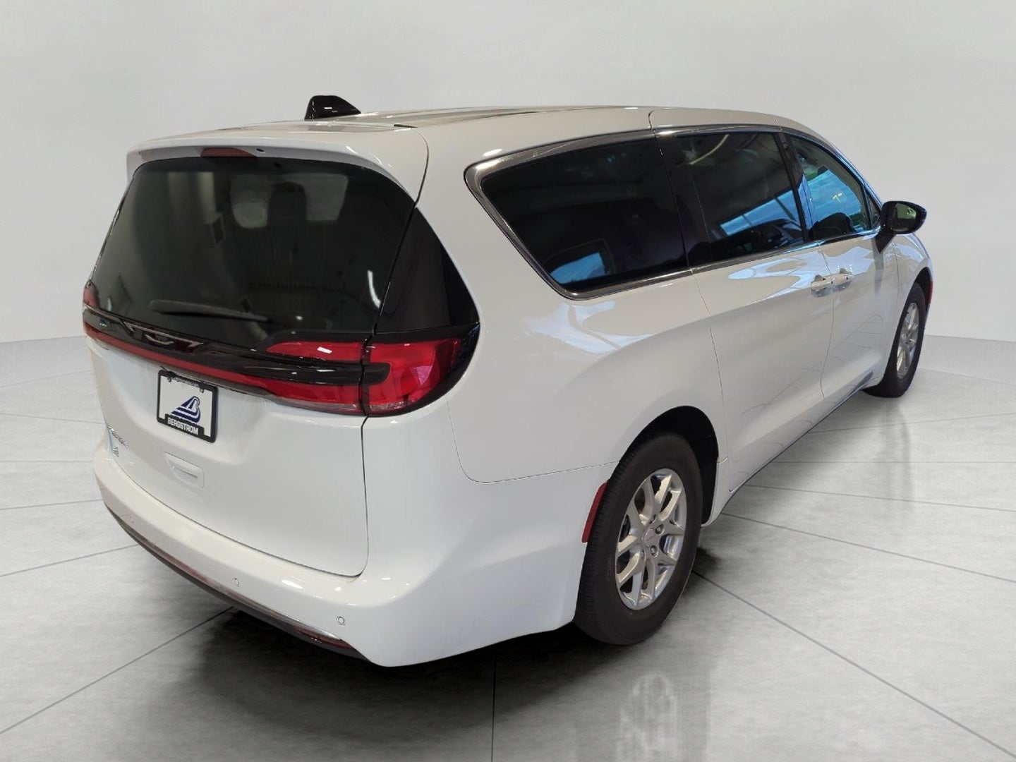 2027 Chrysler Pacifica PACIFICA SELECT