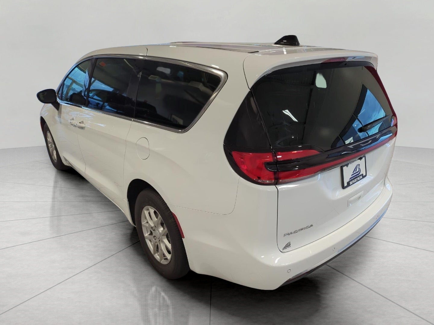 2027 Chrysler Pacifica PACIFICA SELECT