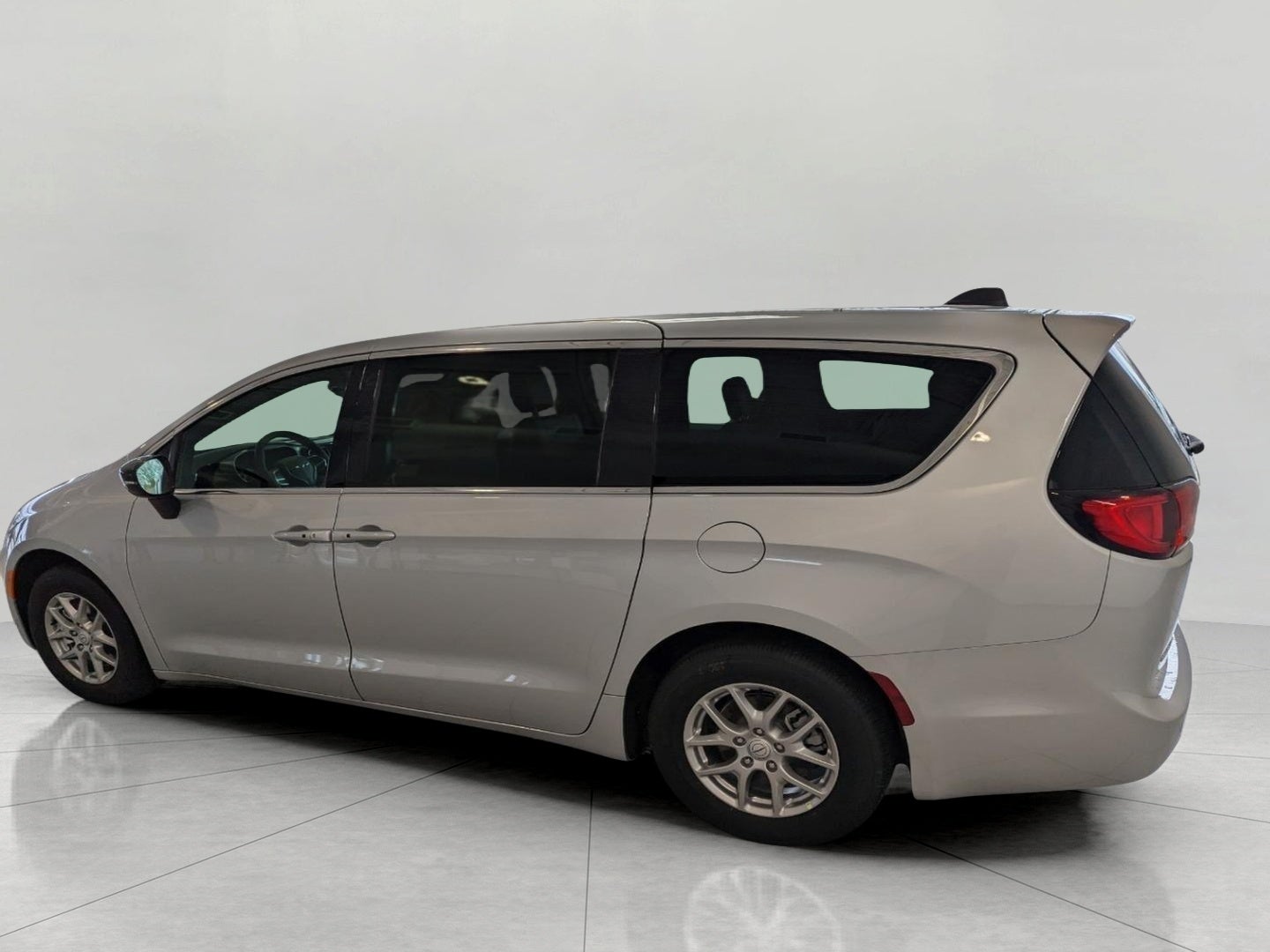 2026 Chrysler Voyager VOYAGER LX