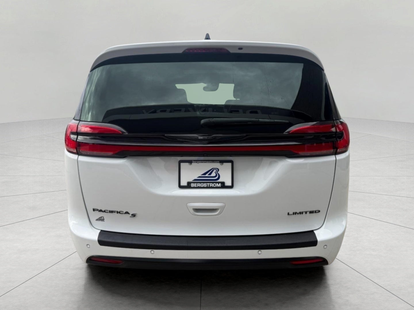 2025 Chrysler Pacifica Limited FWD