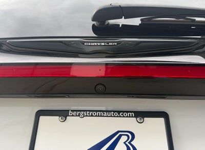 2025 Chrysler Pacifica Limited FWD