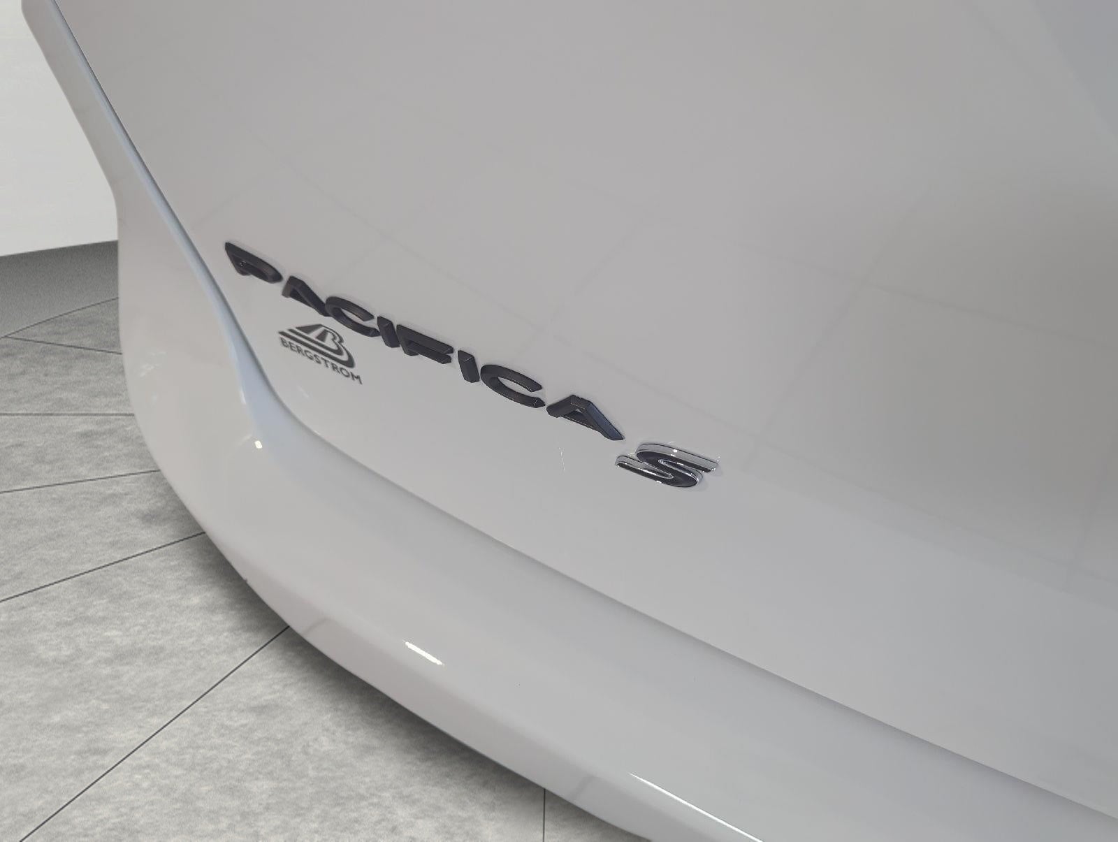 2027 Chrysler Pacifica PACIFICA LIMITED