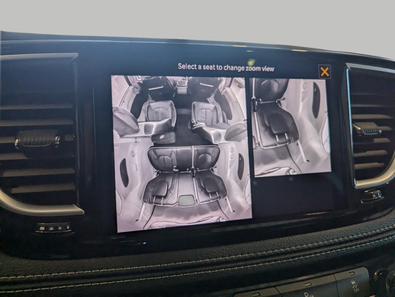 2023 Chrysler Pacifica Hybrid Limited