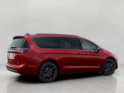 2027 Chrysler Pacifica PACIFICA SELECT AWD
