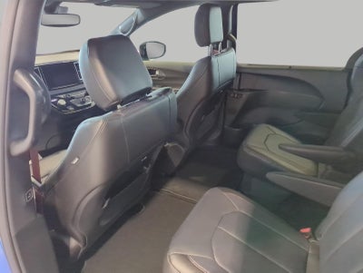2027 Chrysler Pacifica PACIFICA SELECT AWD