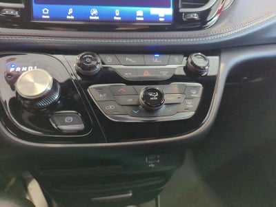 2027 Chrysler Pacifica PACIFICA SELECT AWD