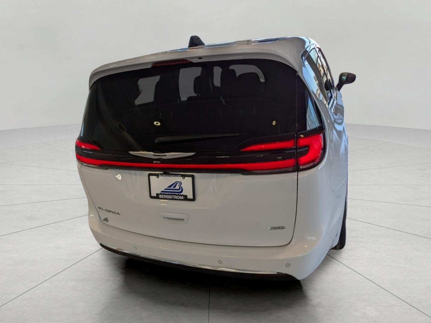 2026 Chrysler Pacifica PACIFICA SELECT AWD