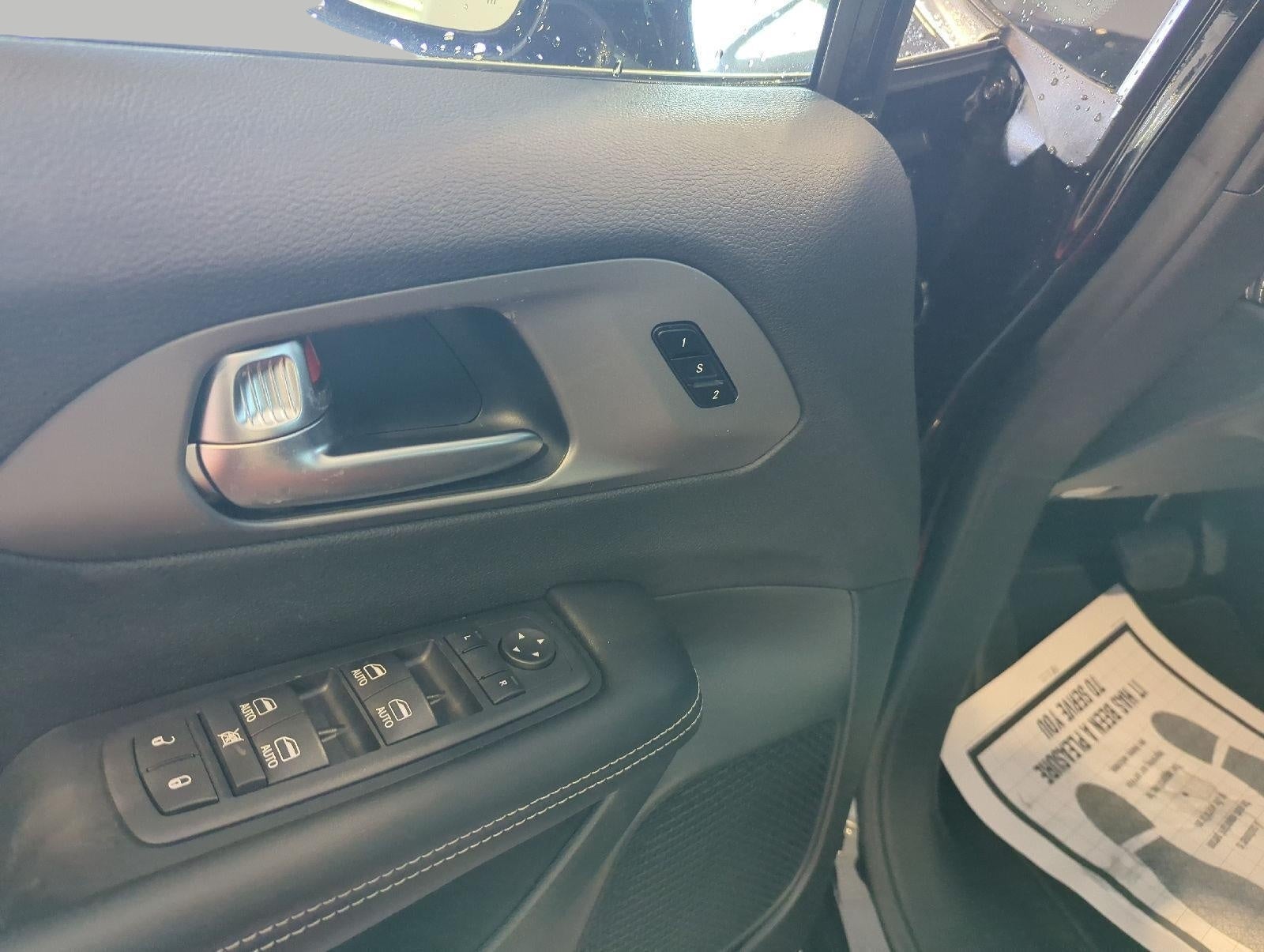 2027 Chrysler Pacifica PACIFICA SELECT AWD