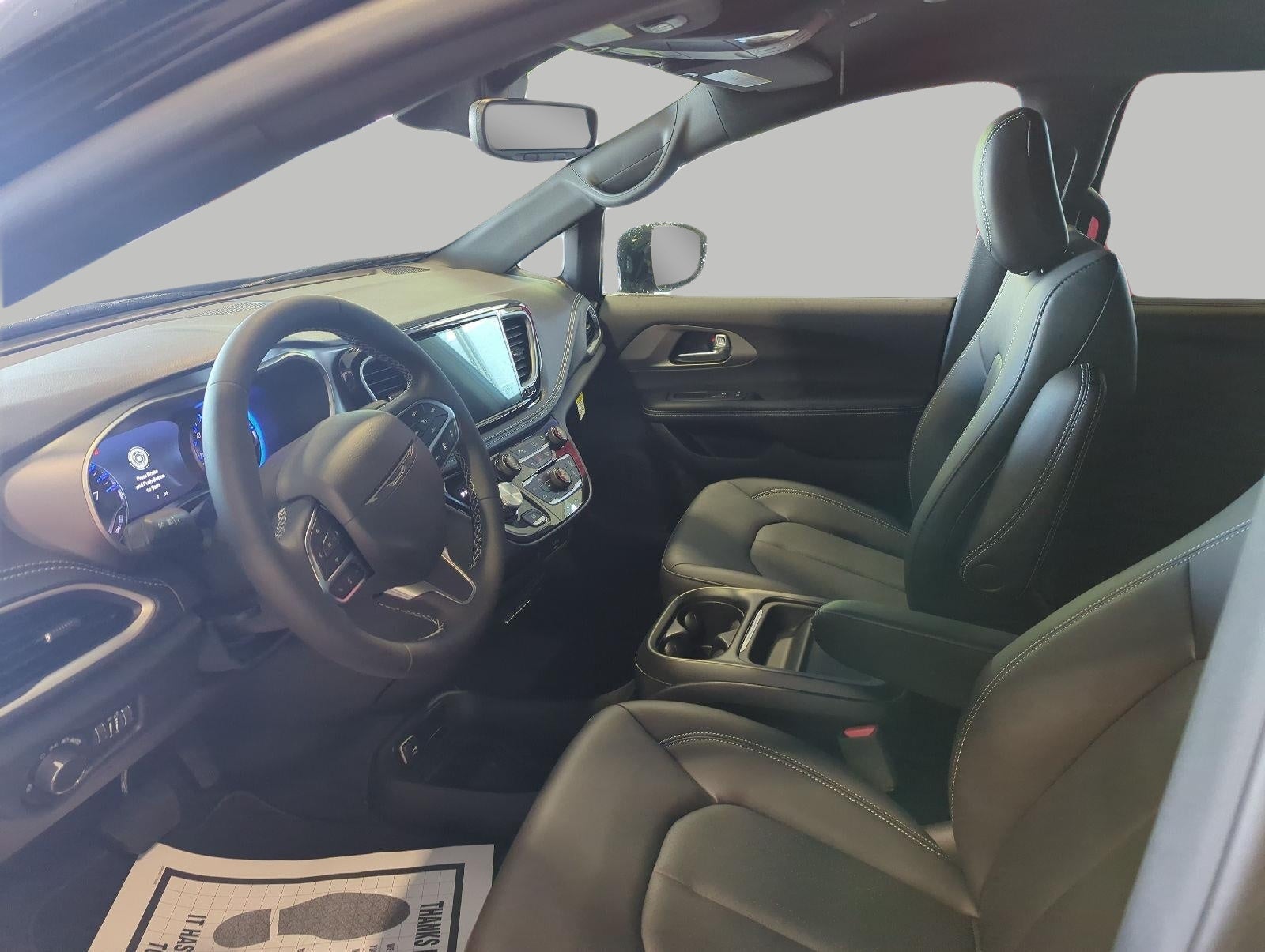 2027 Chrysler Pacifica PACIFICA SELECT AWD