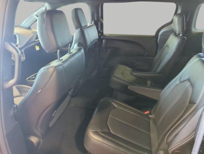 2027 Chrysler Pacifica PACIFICA SELECT AWD