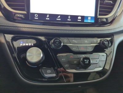 2027 Chrysler Pacifica PACIFICA SELECT AWD
