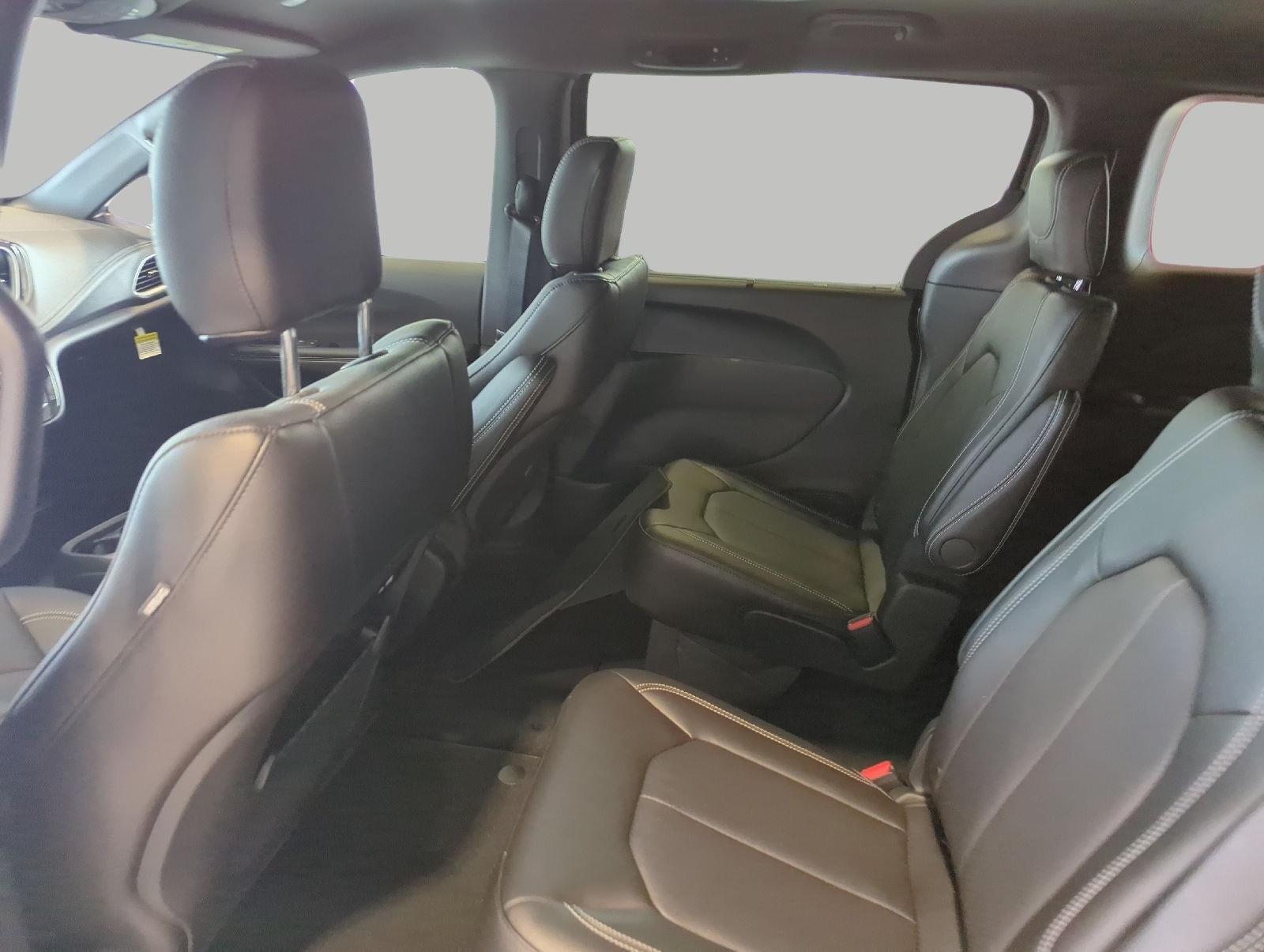 2027 Chrysler Pacifica PACIFICA SELECT AWD