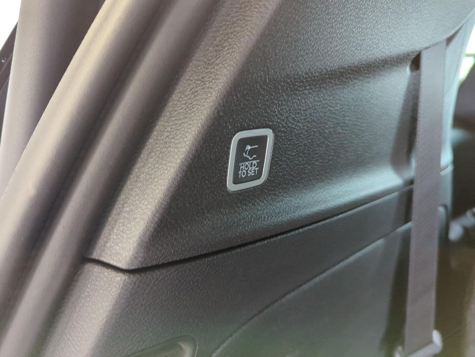 2027 Chrysler Pacifica PACIFICA SELECT AWD