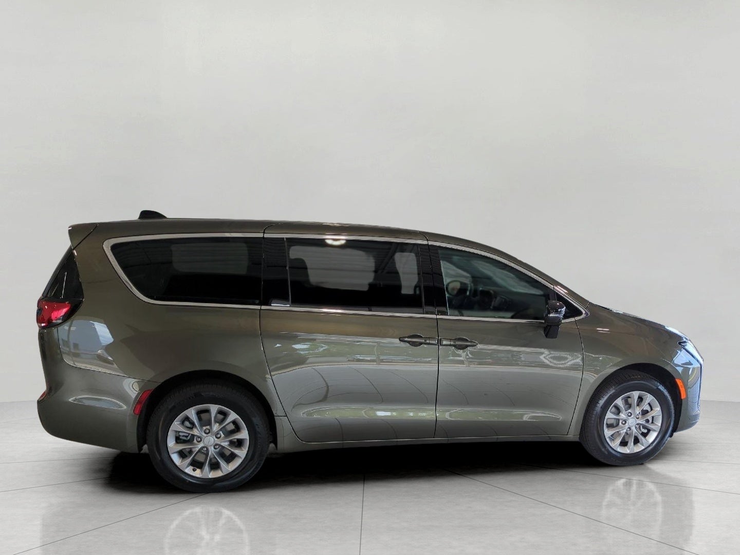 2027 Chrysler Pacifica PACIFICA SELECT AWD