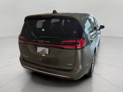 2027 Chrysler Pacifica PACIFICA SELECT AWD