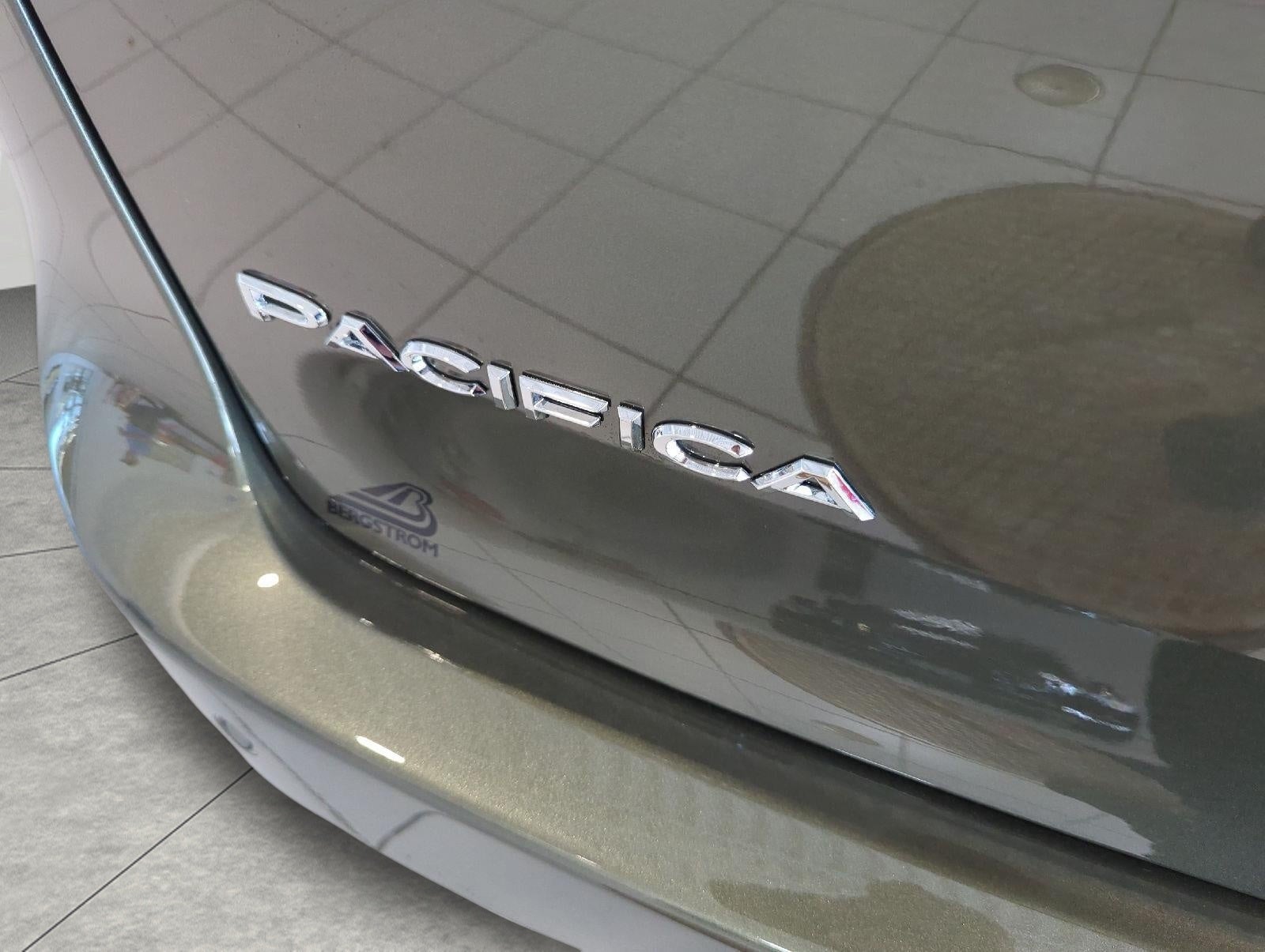 2027 Chrysler Pacifica PACIFICA SELECT AWD