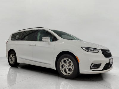 2022 Chrysler Pacifica Limited AWD