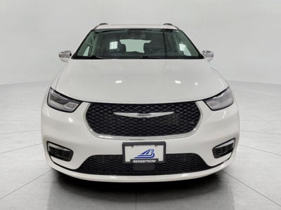 2022 Chrysler Pacifica Limited AWD