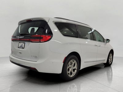 2022 Chrysler Pacifica Limited AWD