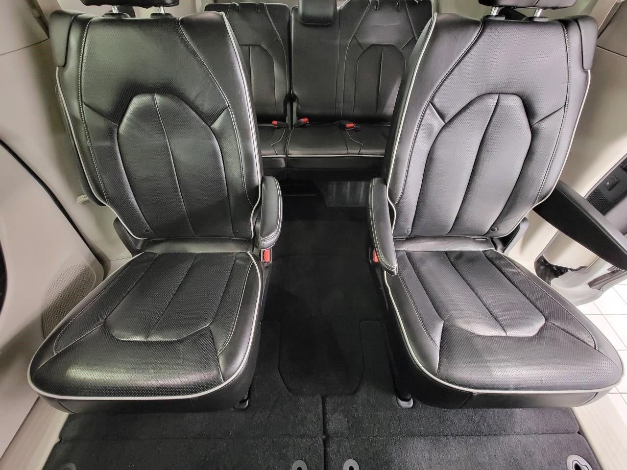 2022 Chrysler Pacifica Limited AWD