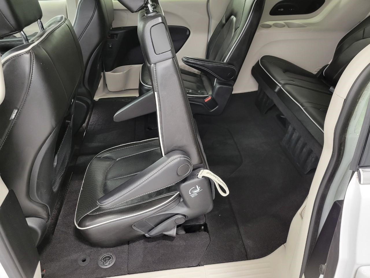 2022 Chrysler Pacifica Limited AWD