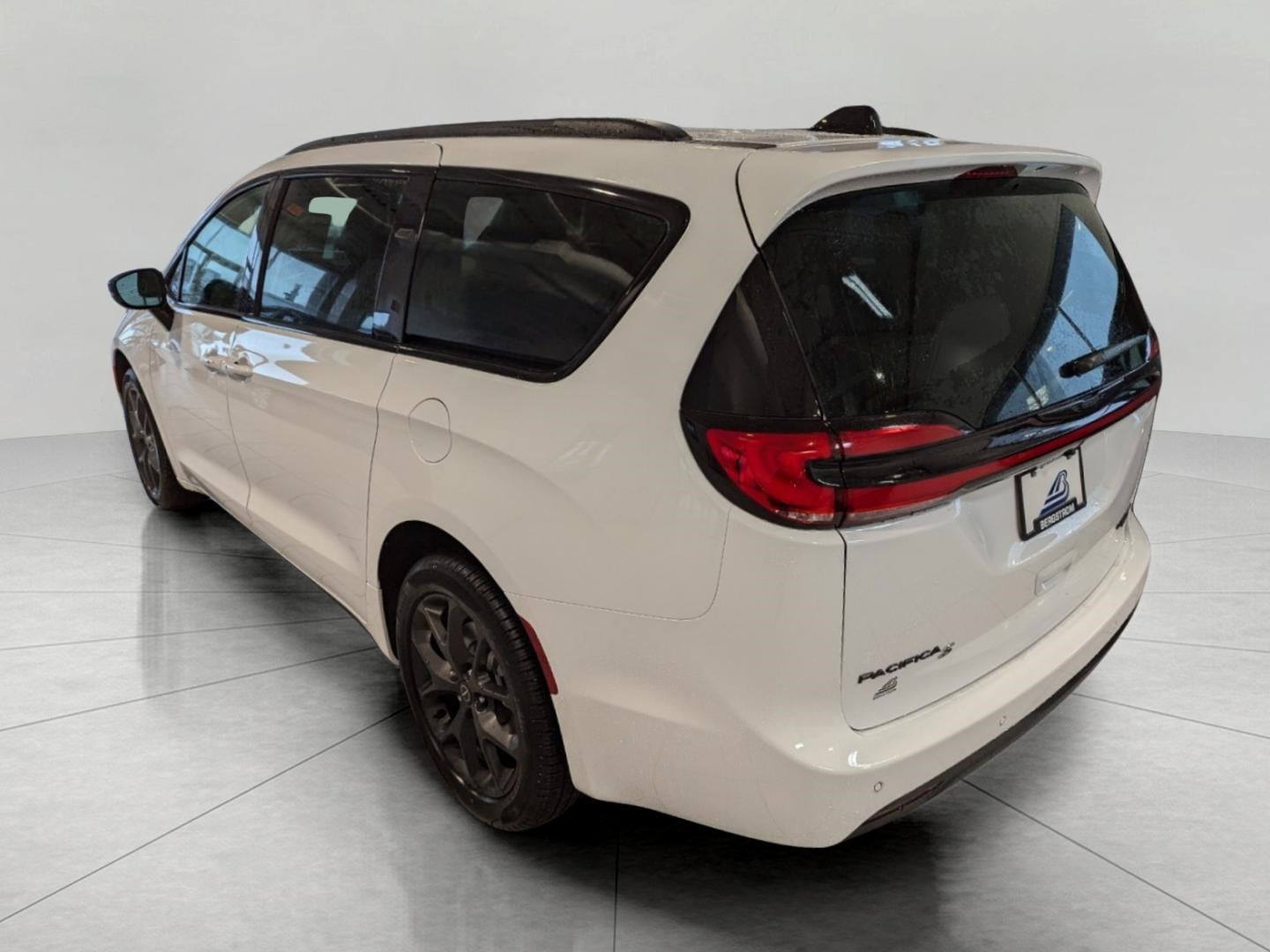 2026 Chrysler Pacifica PACIFICA LIMITED AWD