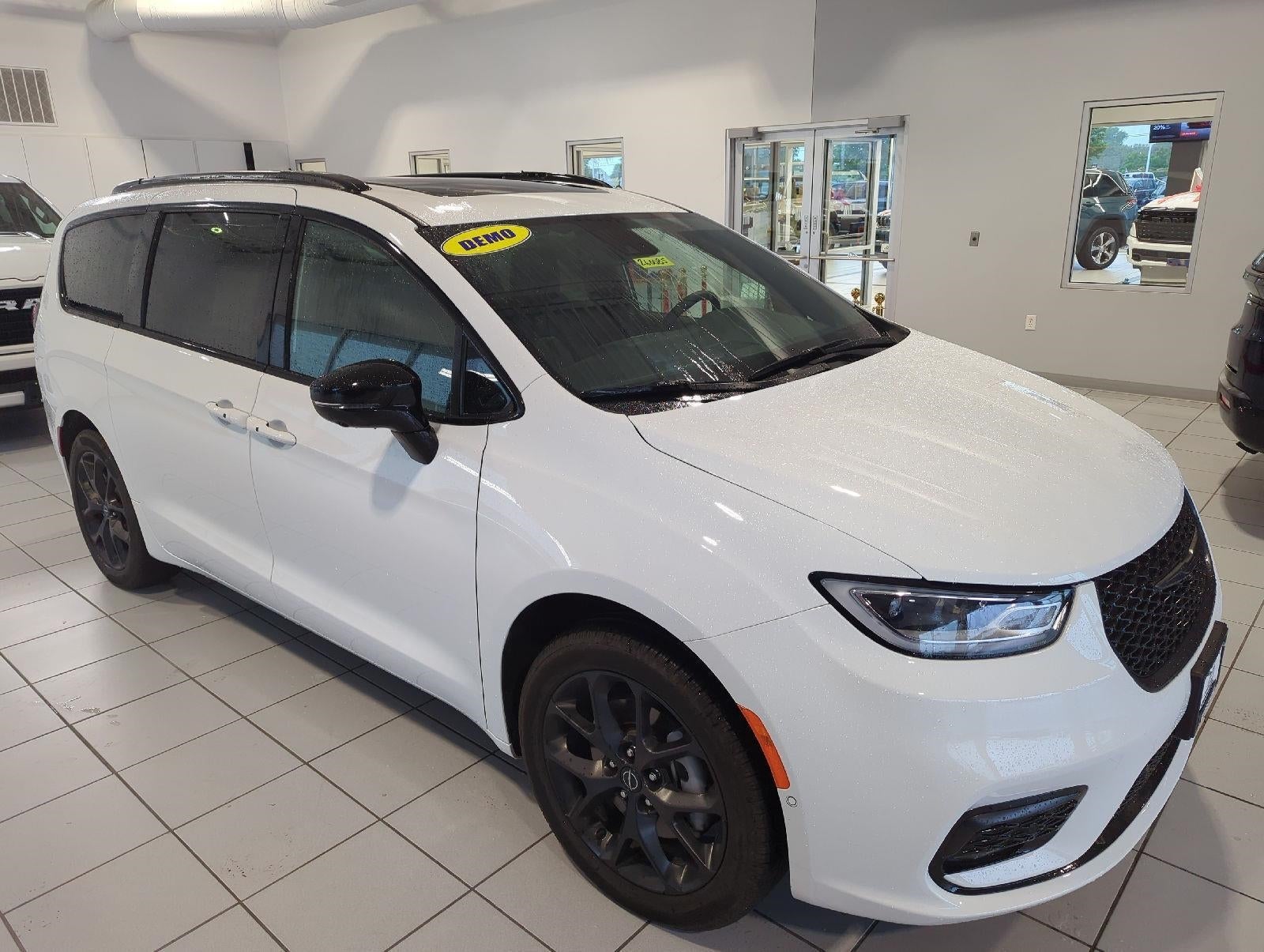 2026 Chrysler Pacifica PACIFICA LIMITED AWD