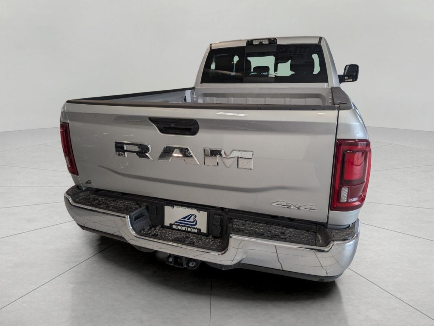2026 RAM Ram 3500 RAM 3500 TRADESMAN CREW CAB 4X4 6'4' BOX