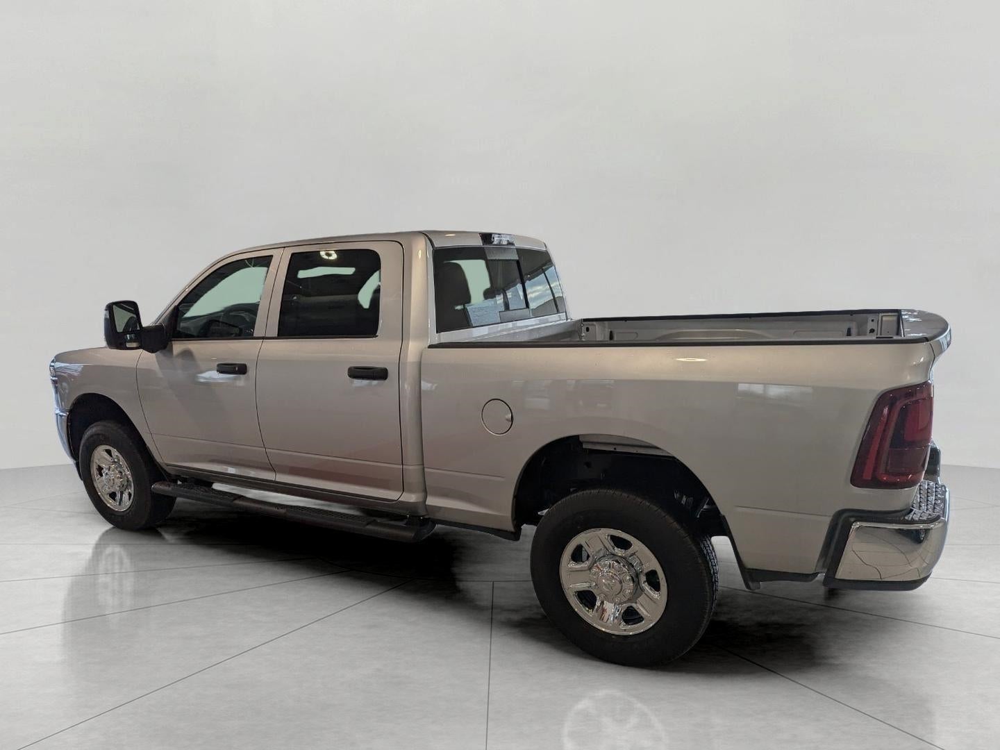 2026 RAM Ram 3500 RAM 3500 TRADESMAN CREW CAB 4X4 6'4' BOX