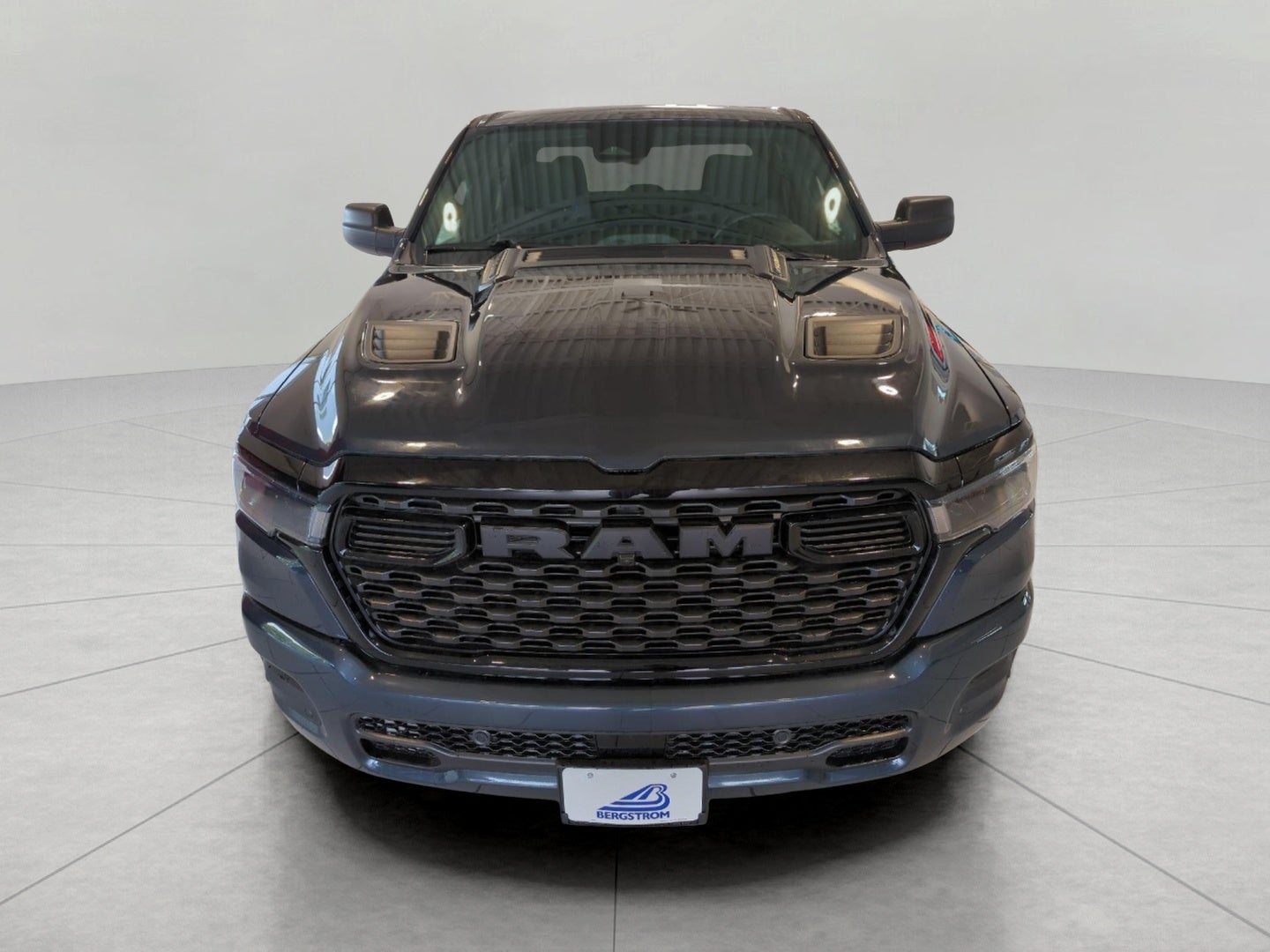2026 RAM 1500 RAM 1500 EXPRESS CREW CAB 4X4 5'7' BOX