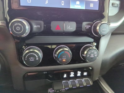 2026 RAM 1500 RAM 1500 EXPRESS CREW CAB 4X4 5'7' BOX
