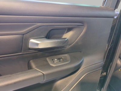 2026 RAM 1500 RAM 1500 EXPRESS CREW CAB 4X4 5'7' BOX