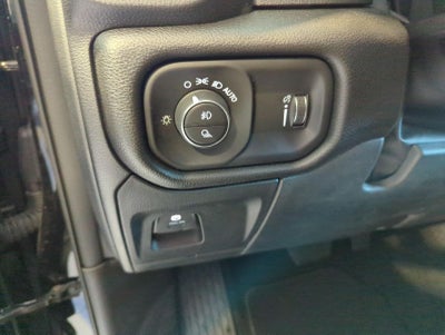 2026 RAM 1500 RAM 1500 EXPRESS CREW CAB 4X4 5'7' BOX