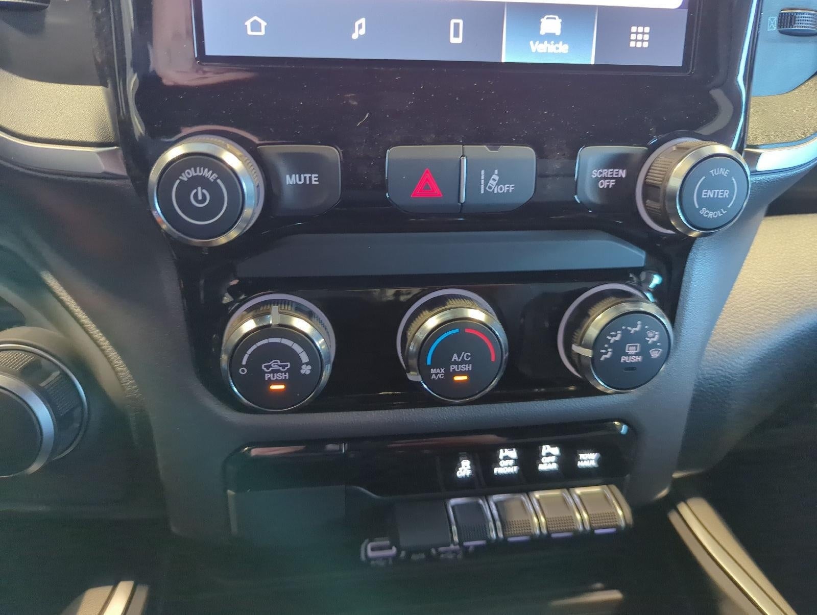 2026 RAM 1500 RAM 1500 EXPRESS CREW CAB 4X4 5'7' BOX