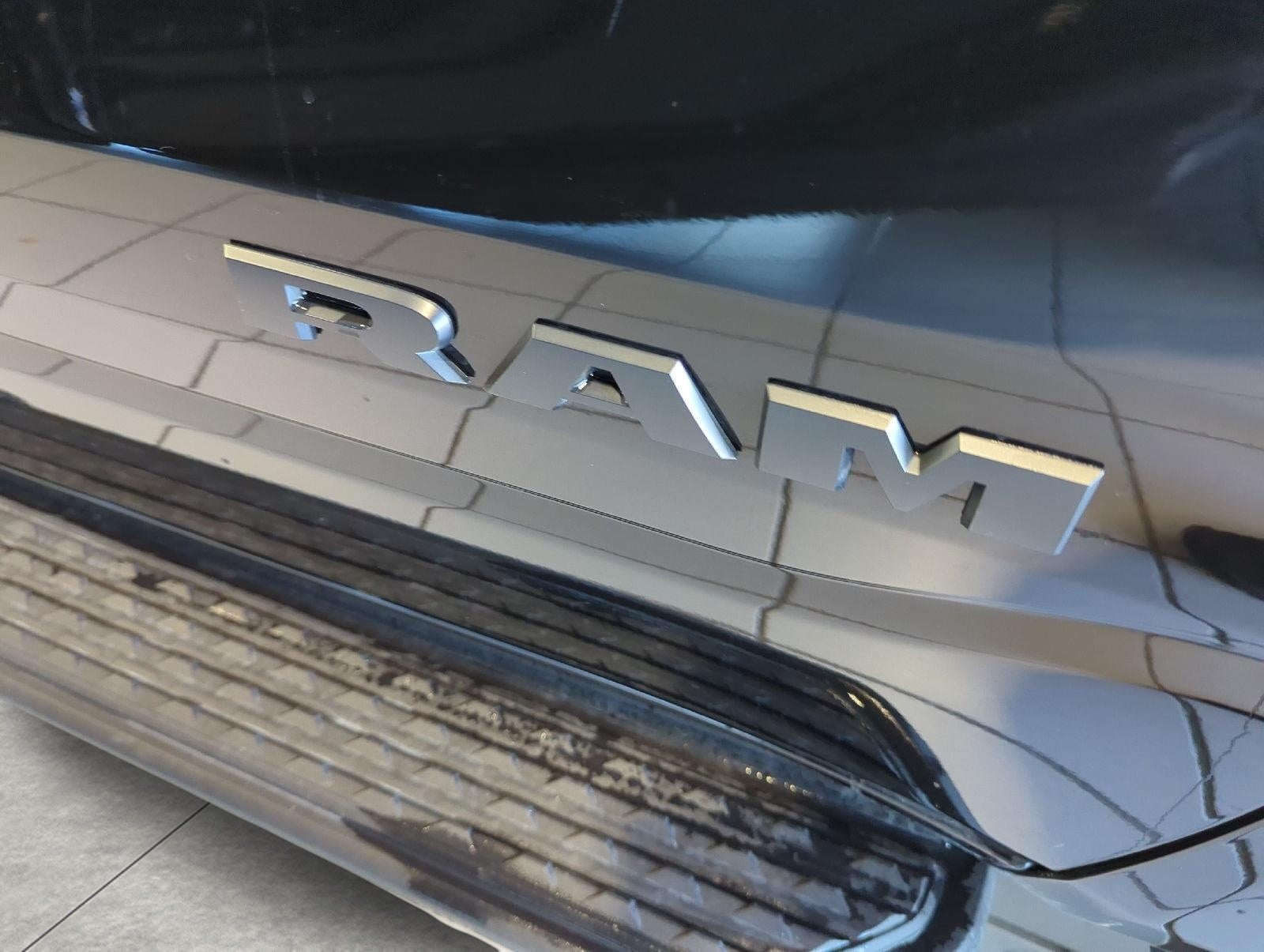 2026 RAM 1500 RAM 1500 EXPRESS CREW CAB 4X4 5'7' BOX