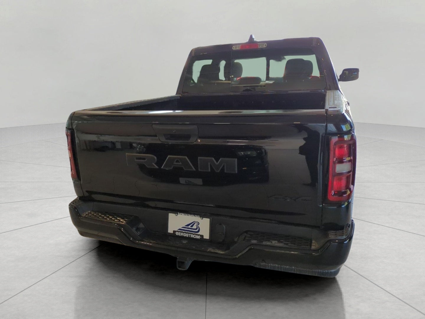 2026 RAM 1500 RAM 1500 EXPRESS CREW CAB 4X4 5'7' BOX