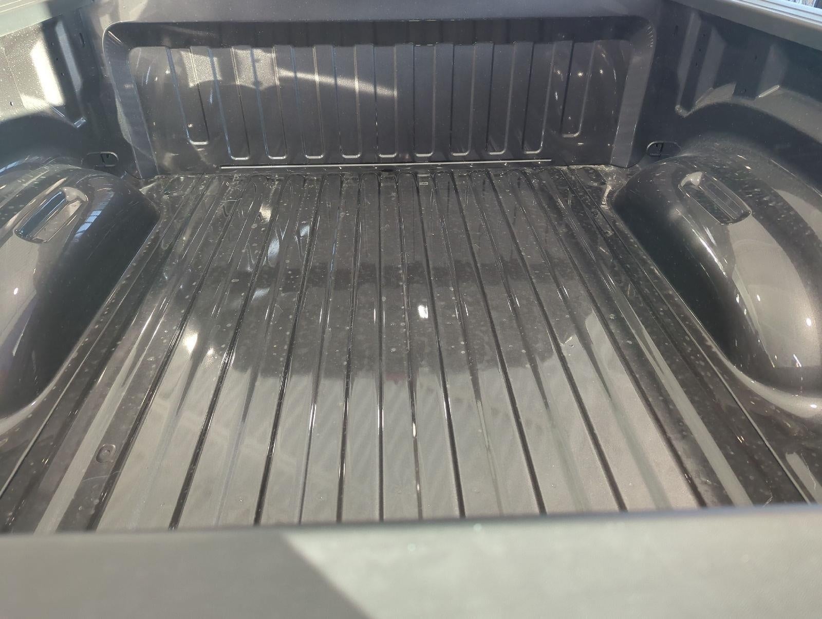 2027 RAM 1500 RAM 1500 WARLOCK CREW CAB 4X4 5'7' BOX