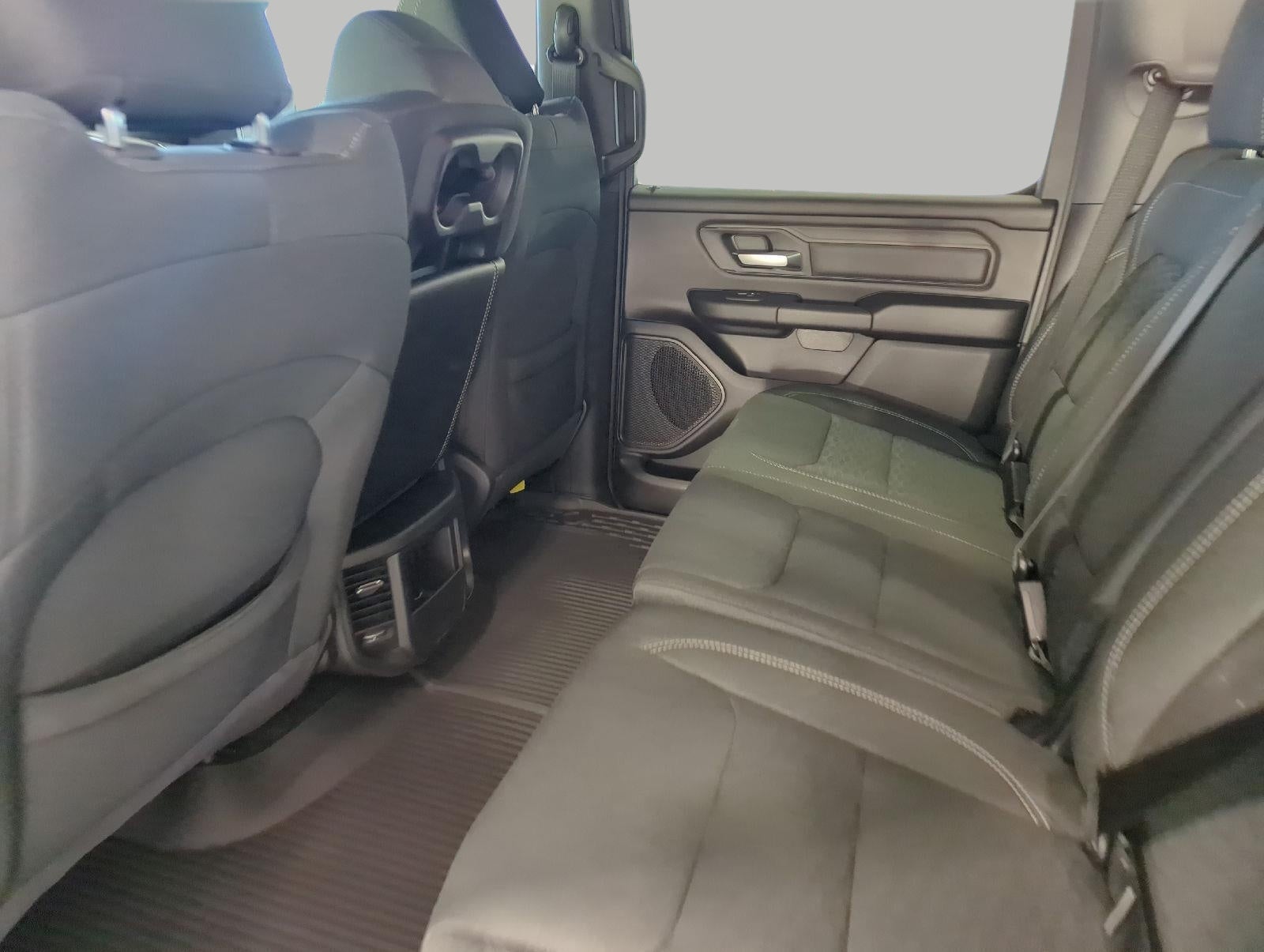 2027 RAM 1500 RAM 1500 WARLOCK CREW CAB 4X4 5'7' BOX