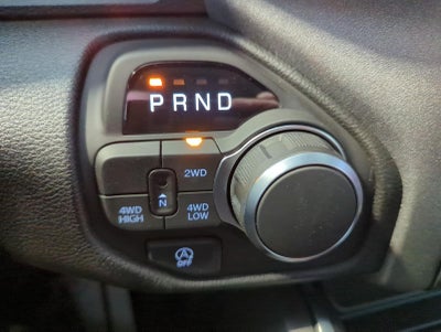 2027 RAM 1500 RAM 1500 EXPRESS CREW CAB 4X4 5'7' BOX