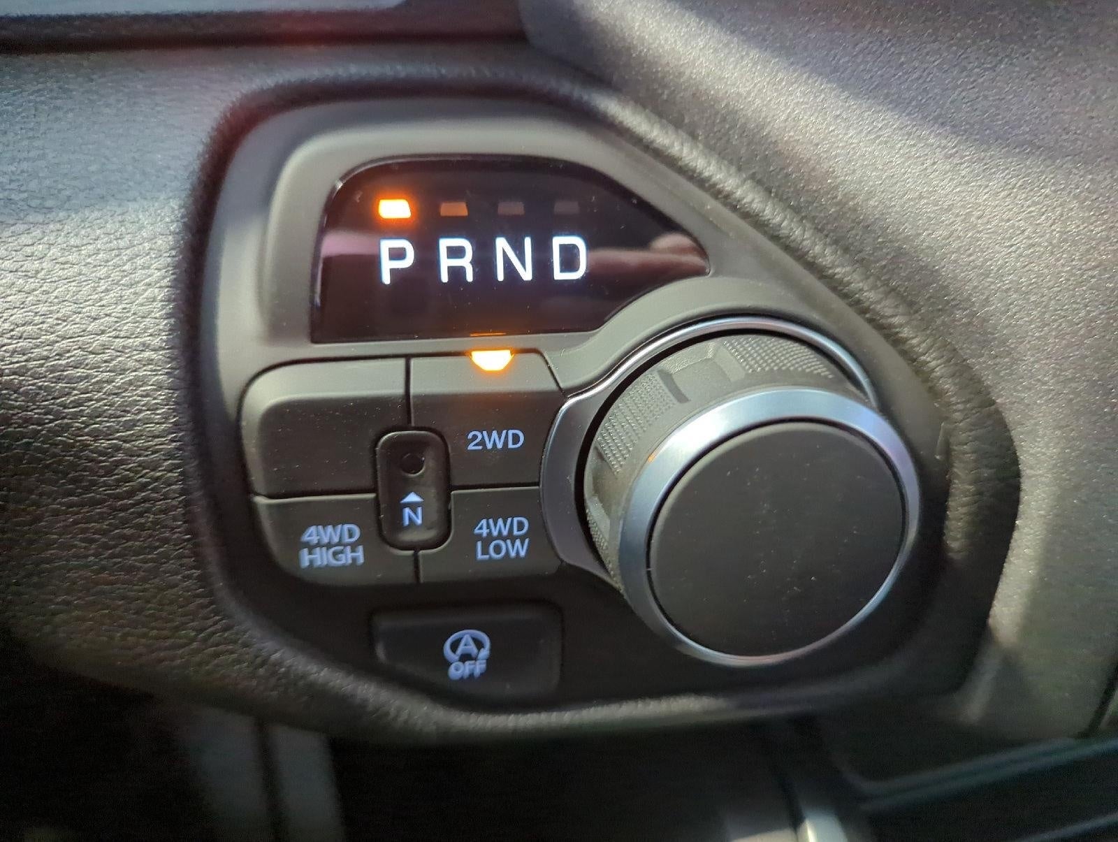 2027 RAM 1500 RAM 1500 EXPRESS CREW CAB 4X4 5'7' BOX