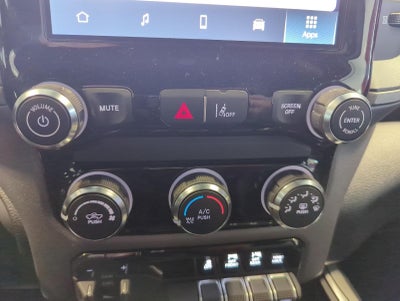 2027 RAM 1500 RAM 1500 EXPRESS CREW CAB 4X4 5'7' BOX