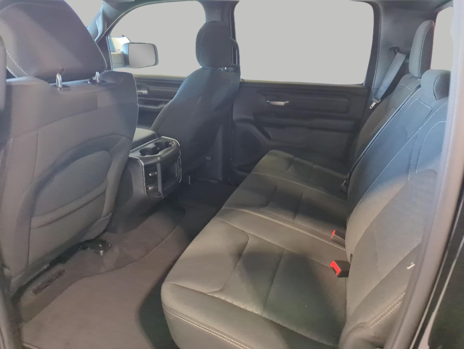 2027 RAM 1500 RAM 1500 EXPRESS CREW CAB 4X4 5'7' BOX