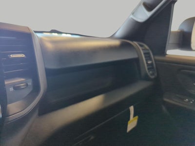 2027 RAM 1500 RAM 1500 EXPRESS CREW CAB 4X4 5'7' BOX