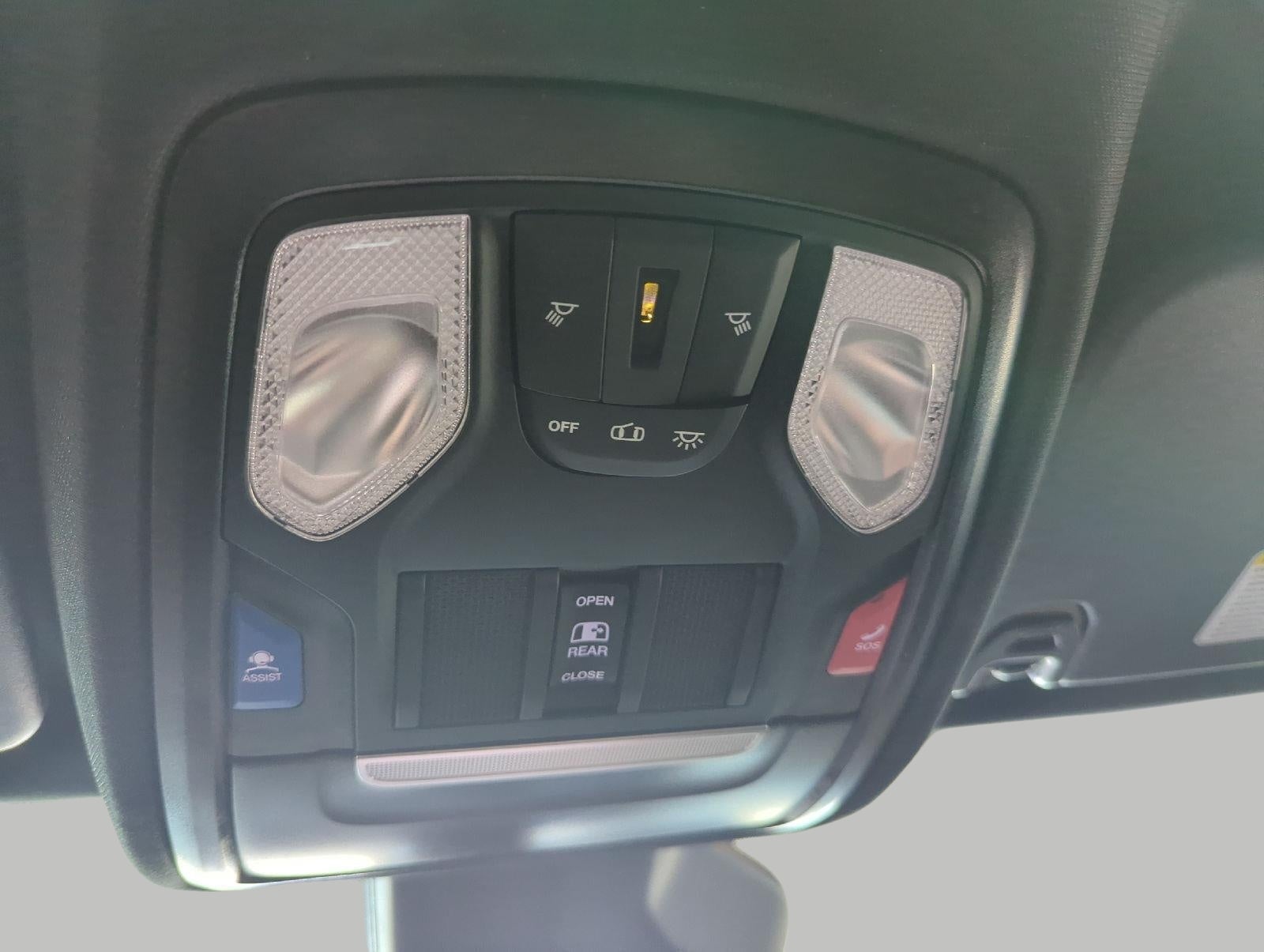 2027 RAM 1500 RAM 1500 EXPRESS CREW CAB 4X4 5'7' BOX