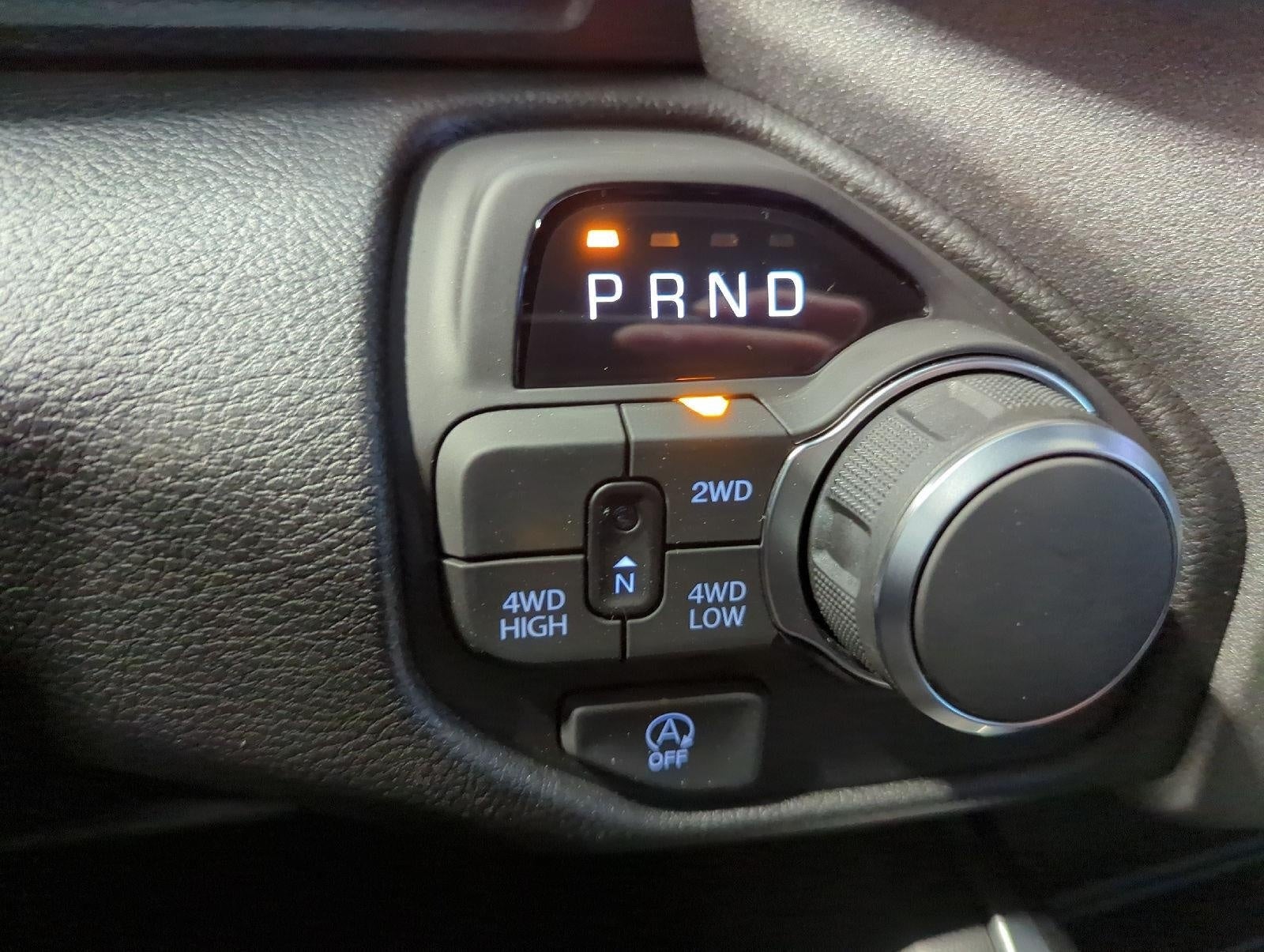2027 RAM 1500 RAM 1500 EXPRESS CREW CAB 4X4 5'7' BOX