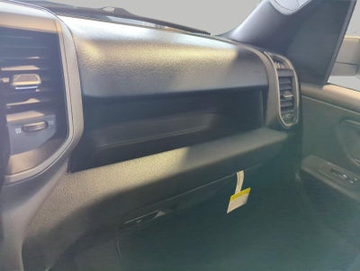 2027 RAM 1500 RAM 1500 EXPRESS CREW CAB 4X4 5'7' BOX