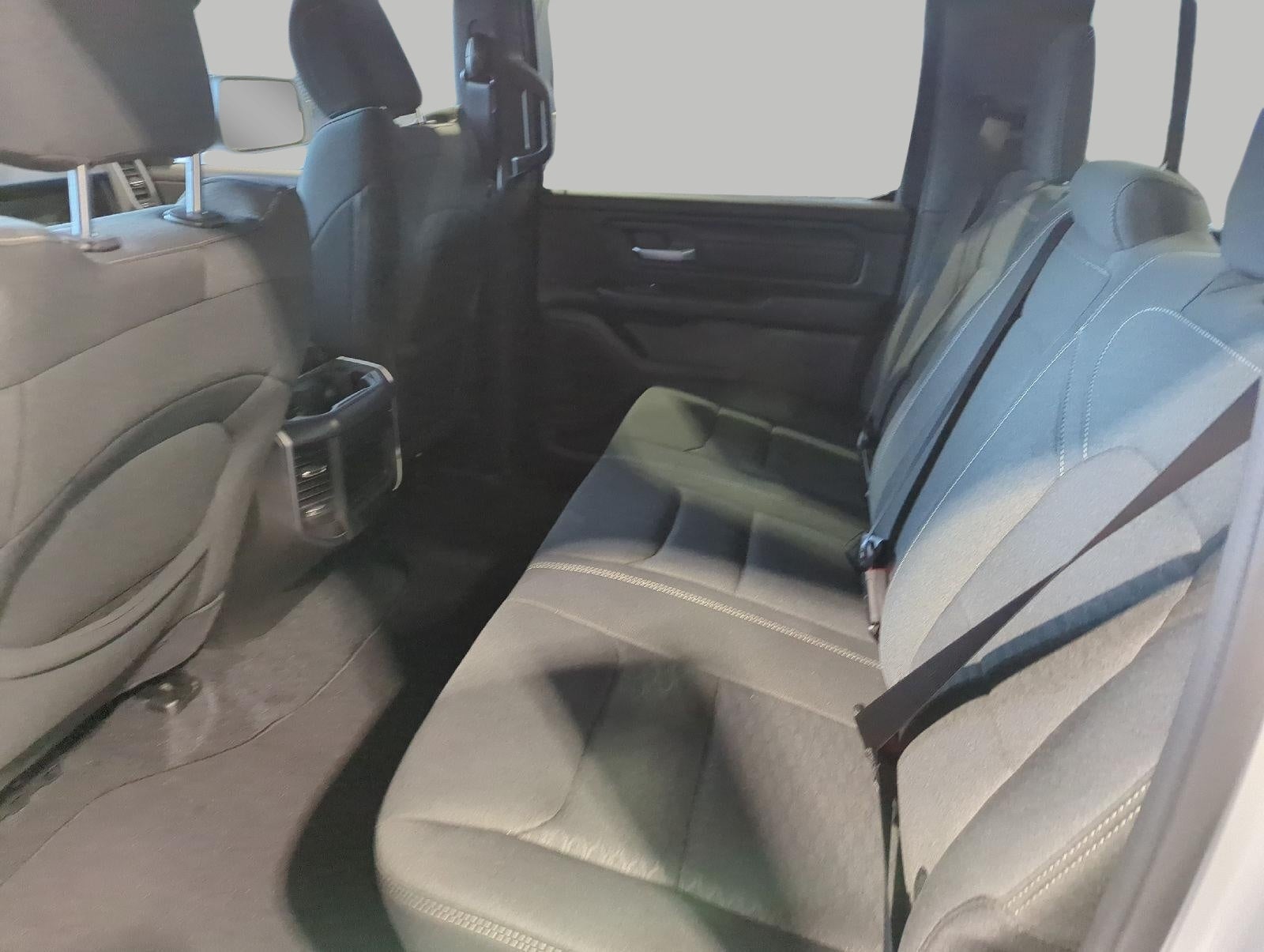 2027 RAM 1500 RAM 1500 EXPRESS CREW CAB 4X4 5'7' BOX