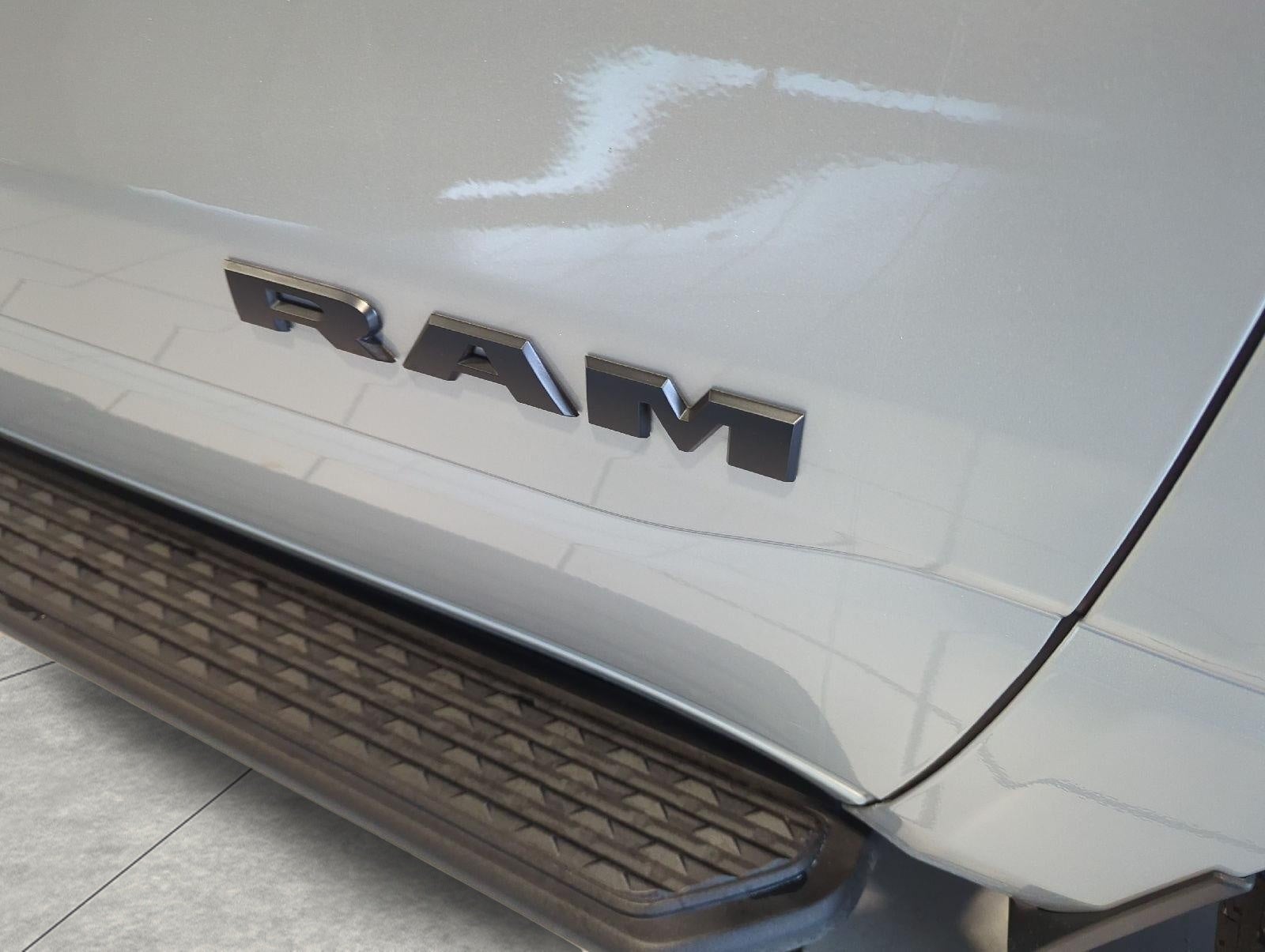 2027 RAM 1500 RAM 1500 EXPRESS CREW CAB 4X4 5'7' BOX
