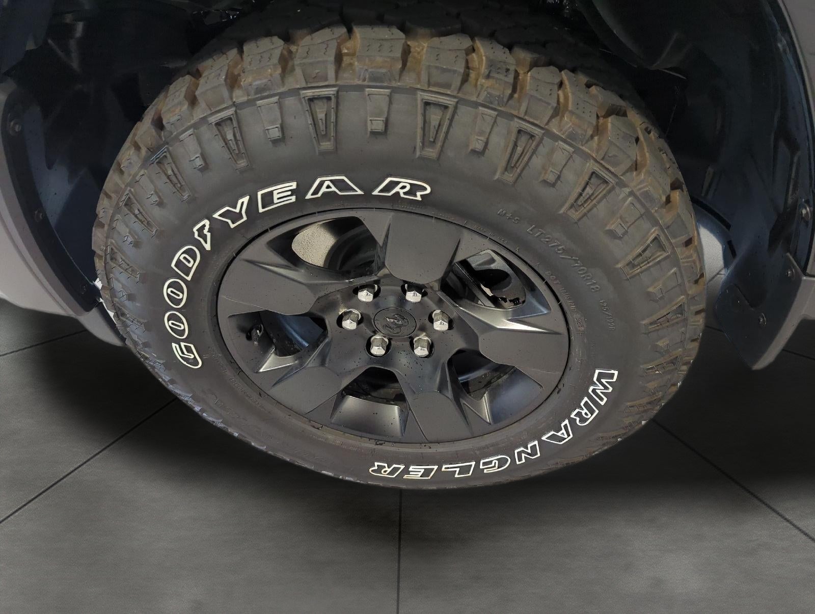 2027 RAM 1500 RAM 1500 WARLOCK CREW CAB 4X4 5'7' BOX