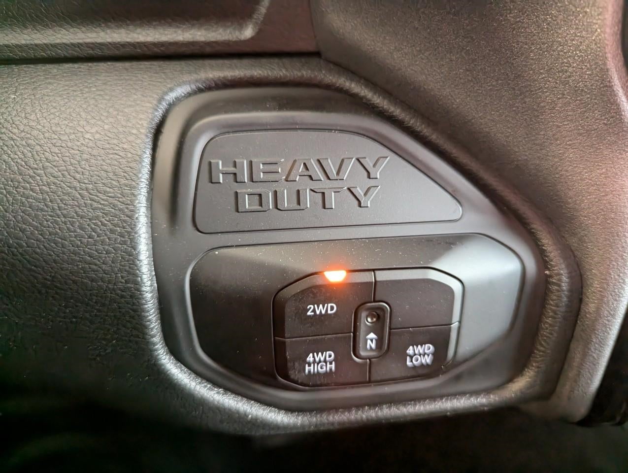 2026 RAM Ram 2500 RAM 2500 BLACK EXPRESS CREW CAB 4X4 6'4' BOX